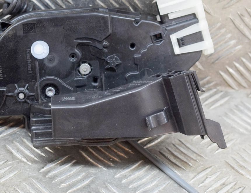 MERCEDES-BENZ A-Class W177 (2018-2024) Priekšējo kreiso durvju slēdzene A0997201702,A1770032899 15201607