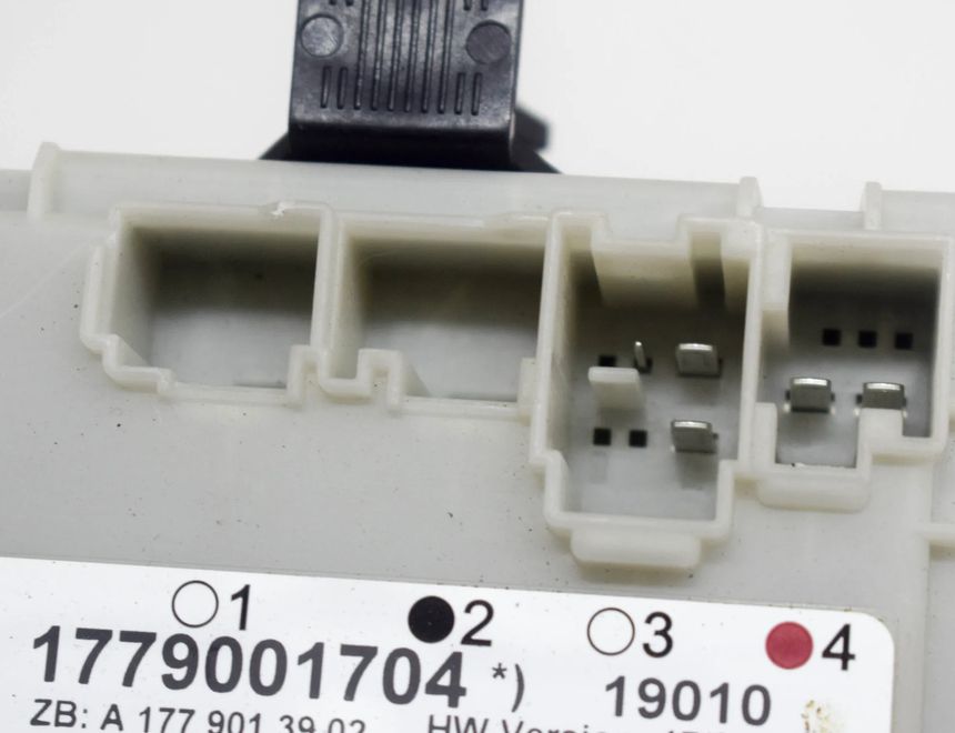 MERCEDES-BENZ A-Class W177 (2018-2024) Блок управления дверей задние правые A1779029806,A1779013902,A1779001704 15204952