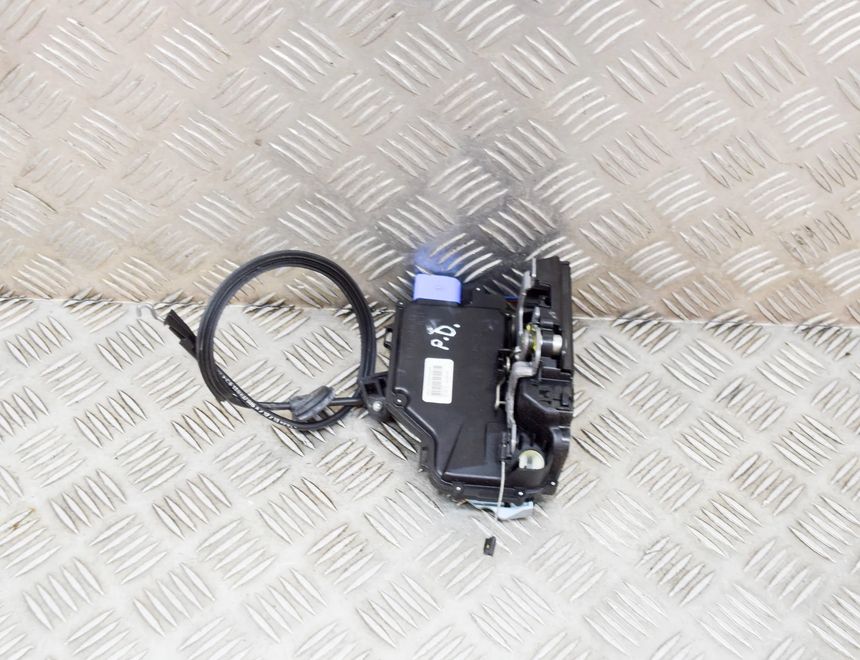 VOLKSWAGEN Touran 1 generation (2003-2015) Front Right Door Lock 3D2837016AB 15292202