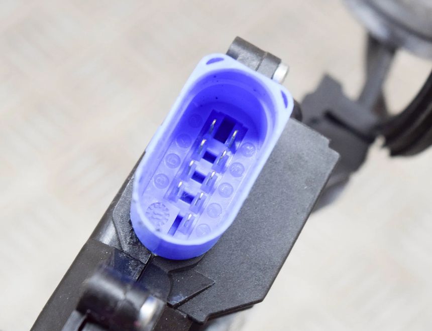 VOLKSWAGEN Touran 1 generation (2003-2015) Front Right Door Lock 3D2837016AB 15292202