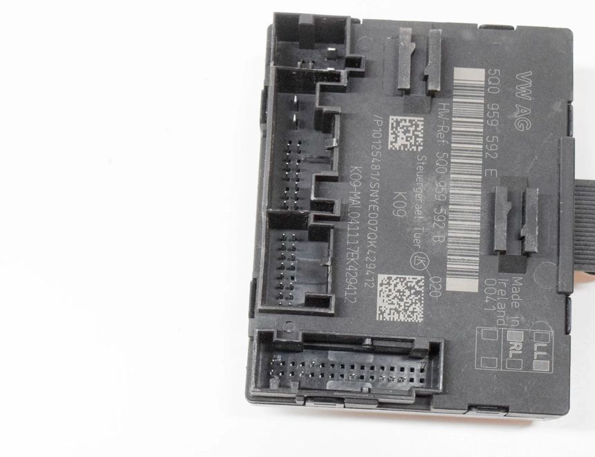 VOLKSWAGEN Golf 7 generation (2012-2024) Блок управления дверей передние левые 5Q0959592B,5Q0959592E 15384488