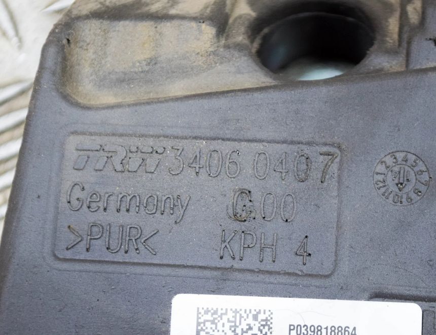 VOLVO XC60 1 generation (2008-2017) Rear Right Seatbelt 34060407,P039818864,39818864 15465837