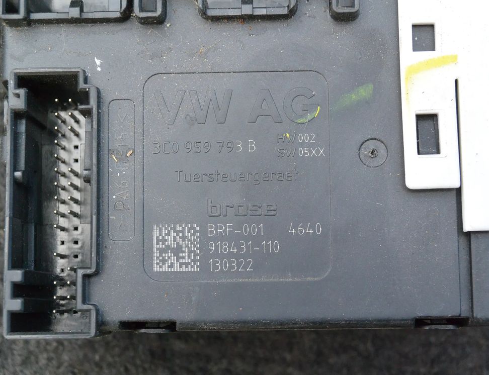 VOLKSWAGEN Jetta 5 generation (2005-2011) Priekšējo labo durvju logu pacelšanas motorīts 3C0959793B 1604013