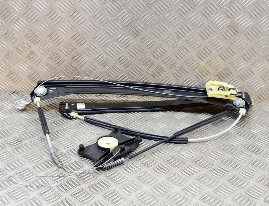 VOLKSWAGEN Tiguan 2 generation (2016-2024) Priekšējo kreiso durvju logu pacēlājs 5NA837461A 17172978