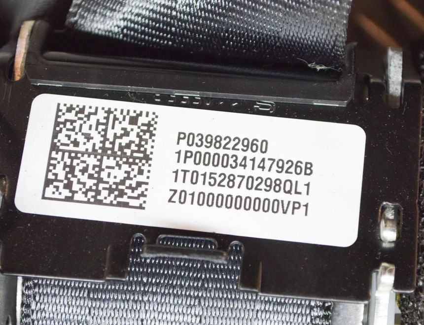 VOLVO S60 2 generation (2010-2020) Aizmugurējā vidējā drošības josta 34078324B,34078324,BAM-PT1-0597,39822960 17361647