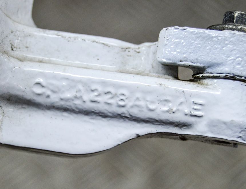 JAGUAR I-Pace 1 generation (2018-2023) Задний левый дверной шарнир CPLA-228A65-AE 17767979