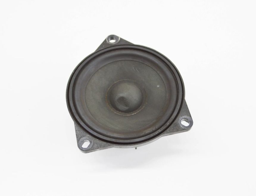 BMW X5 G05/G18 (2018-2024) Aizmugurējo labo durvju skaļrunis 2622517 17769405