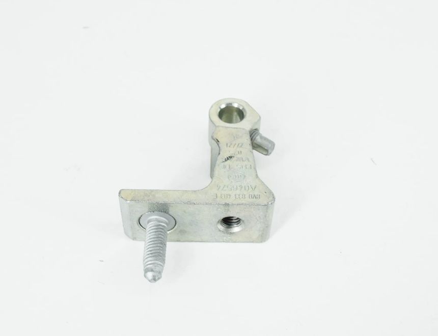 AUDI A3 8V (2012-2020) Aizmugurējo kreiso durvju eņģes 8V0833403E 17955759