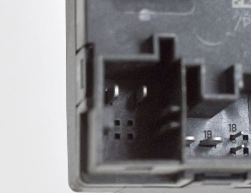 AUDI Q3 8U (2011-2020) Rear Left Door Control Unit 8X0959795A 18315483