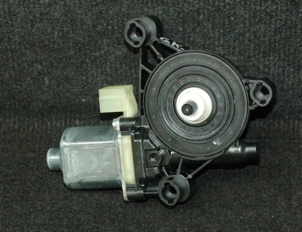 AUDI A3 8V (2012-2020) Моторчик стеклоподъемника задней левой двери 5Q0959801 1967884