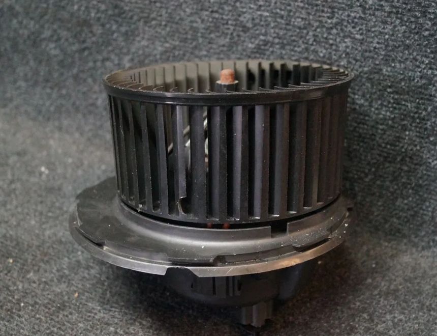 SKODA Yeti 1 generation (2009-2018) Sildītāja ventilators 1K2819015C 2098815