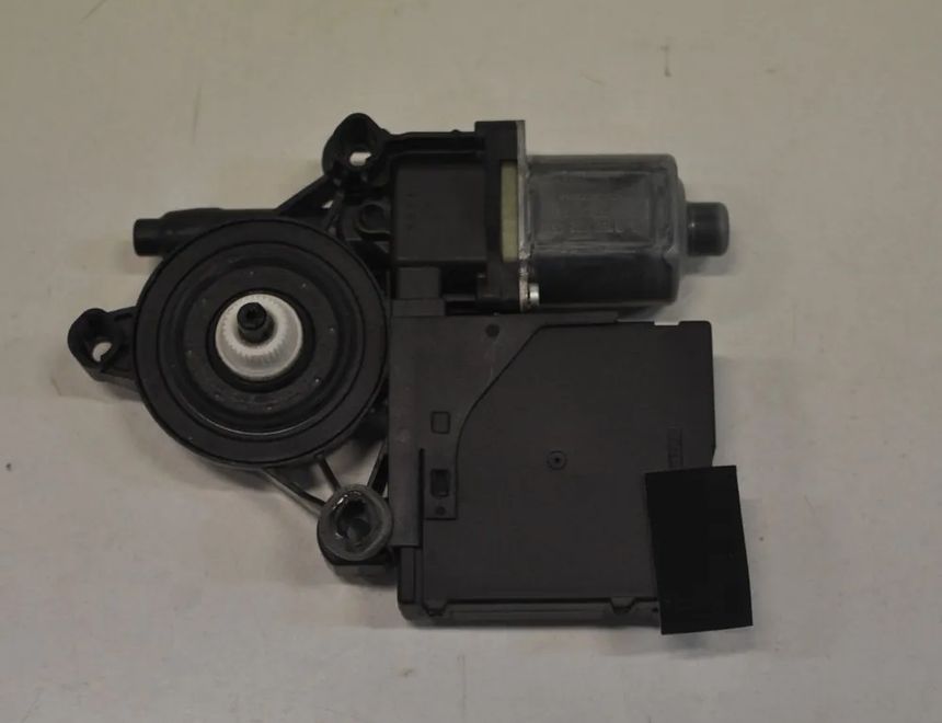 VOLKSWAGEN Passat B6 (2005-2010) Priekšējo labo durvju logu pacelšanas motorīts 3C0959793,3C0959701,981676-135 2126301