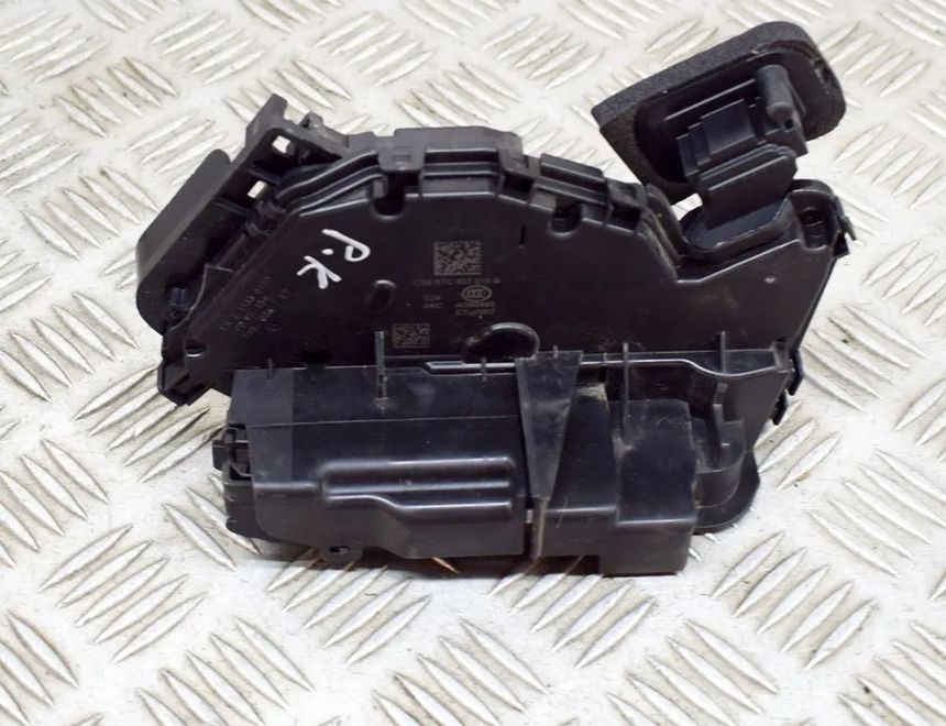 VOLKSWAGEN Golf 8 generation (2019-2023) Priekšējo kreiso durvju slēdzene 5TC837015B,A046465 21325550