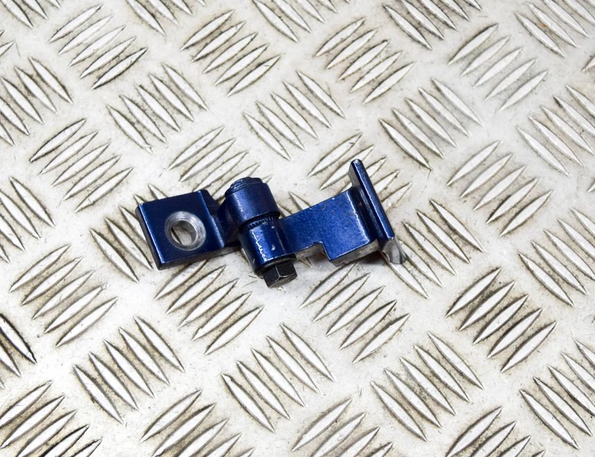 BMW iX3 1 generation (G08) (2020-2024) Aizmugurējo kreiso durvju eņģes 7397383 21327391