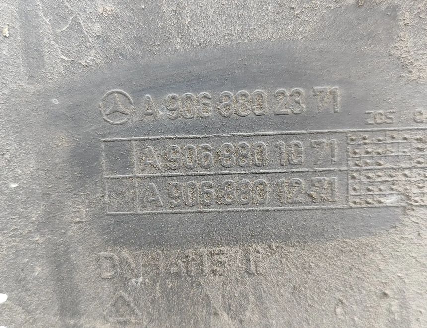 MERCEDES-BENZ Sprinter 2 generation (906) (2006-2018) Aizmugurējā bampera kreisās puses stūris A9068801071,A9068801271,A9068802371 21903603