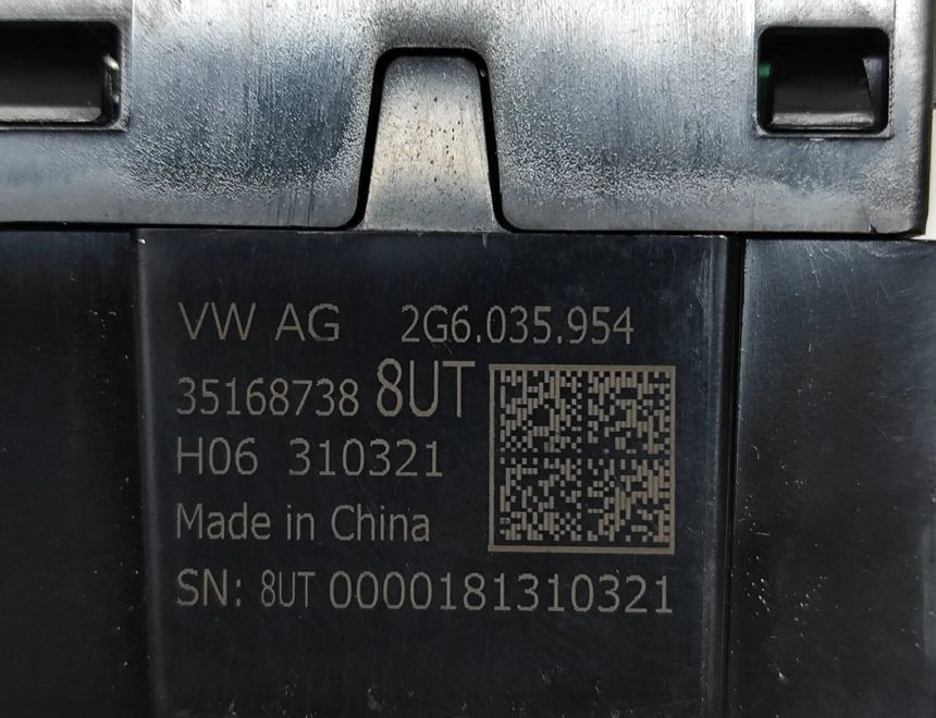 VOLKSWAGEN ID.3 1 generation (2019-2023) USB 2G6035954 22277027