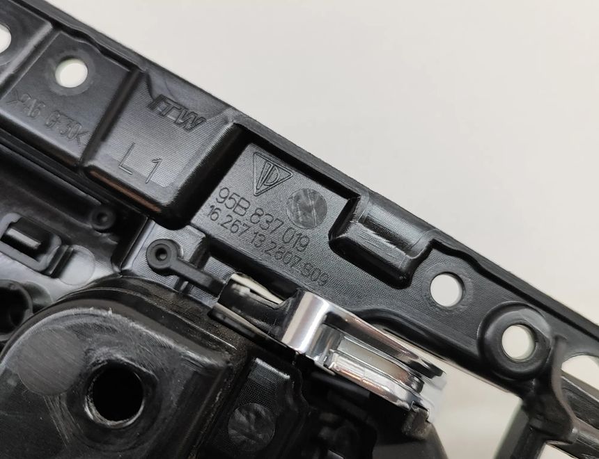 PORSCHE Macan 1 generation (2013-2023) Левая передняя внутренняя ручка открытия 95B.837.019,95B837019 22307003