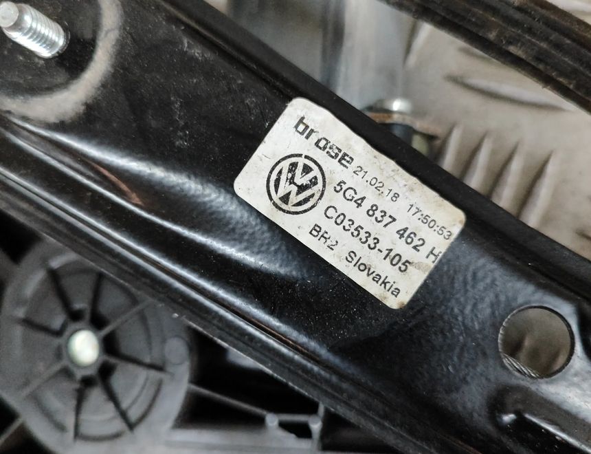 VOLKSWAGEN Golf 7 generation (2012-2024) Priekšējo labo durvju logu pacēlājs 5G4837462H,5Q0959802C 22324618