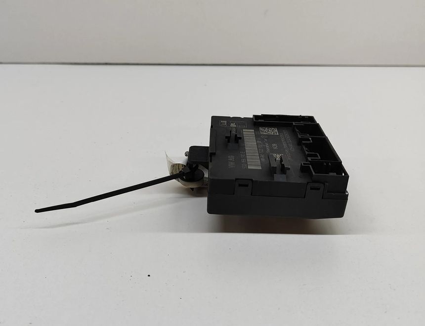 VOLKSWAGEN Golf 7 generation (2012-2024) Блок управления дверей передние левые 5Q0959592E,5Q0959592B 22442124