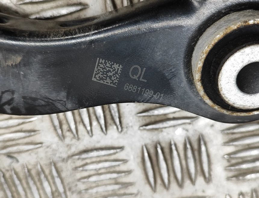 BMW 4 Series G22, G23, G26 (2020-2023) Aizmugurējā labā svira/ričags 6881201,6881199 22599173