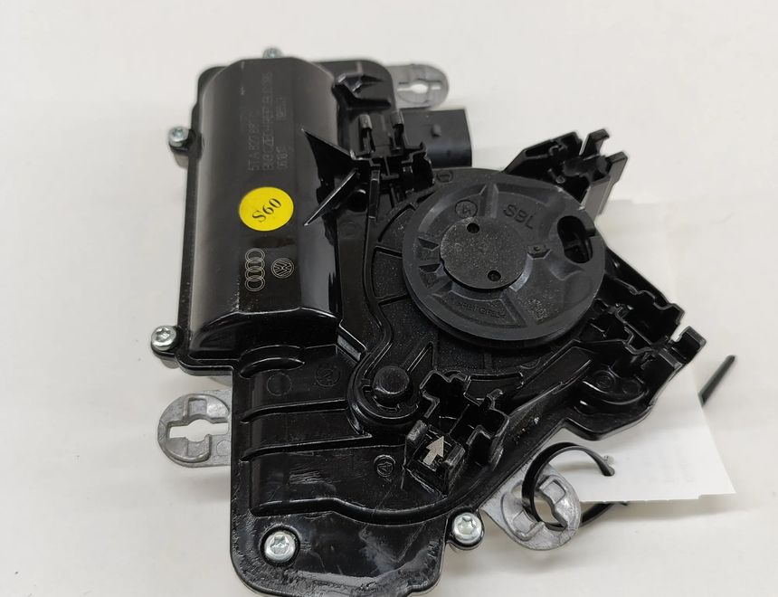 SKODA Superb 3 generation (2015-2023) Rear Tailgate Boot Soft Close Motor 5TA827887C 22737666