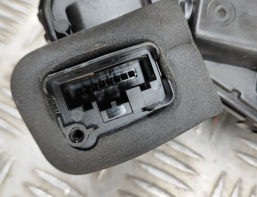 AUDI A1 GB (2018-2024) Замок задней правой двери 5TA839016D 23095180