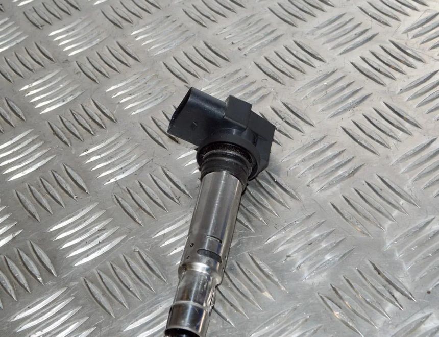 SKODA Yeti 1 generation (2009-2018) Augstsprieguma aizdedzes spole 036905715F 2316782