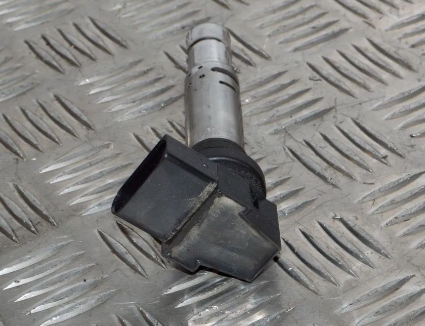 SKODA Yeti 1 generation (2009-2018) Augstsprieguma aizdedzes spole 036905715F 2316783