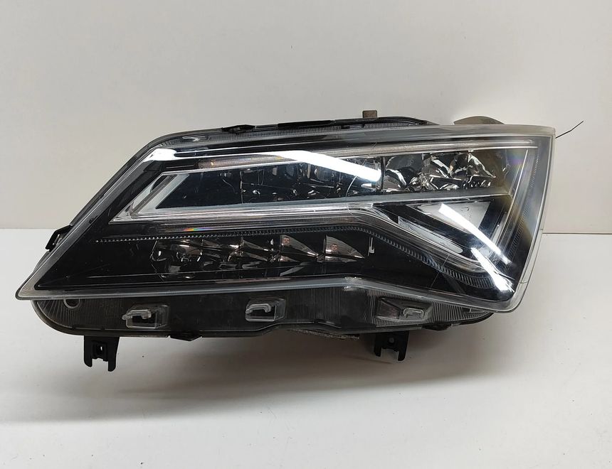 SEAT Ateca 1 generation (2016-2024) Фара передняя левая 90117435,7P5941591AD,7P5941591A,1036050008,577941007D 23666877