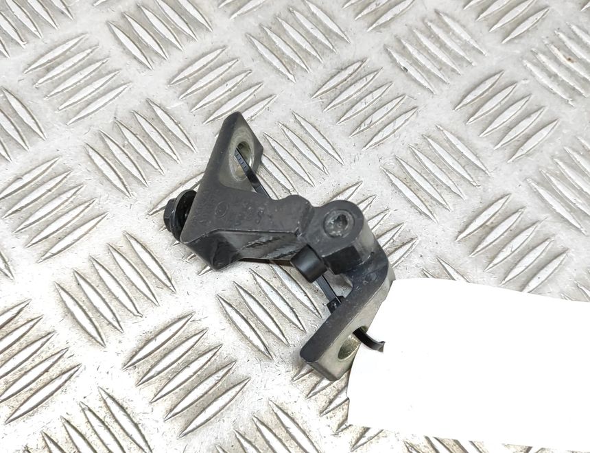 VOLKSWAGEN Tiguan 2 generation (2016-2024) Priekšējo kreiso durvju eņģes 8X0831403E,8X4833405A 24502011