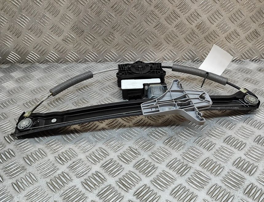 SKODA Superb 3 generation (2015-2023) Aizmugurējo kreiso durvju logu pacēlājs 5Q0959811A,3V0839461 24542278