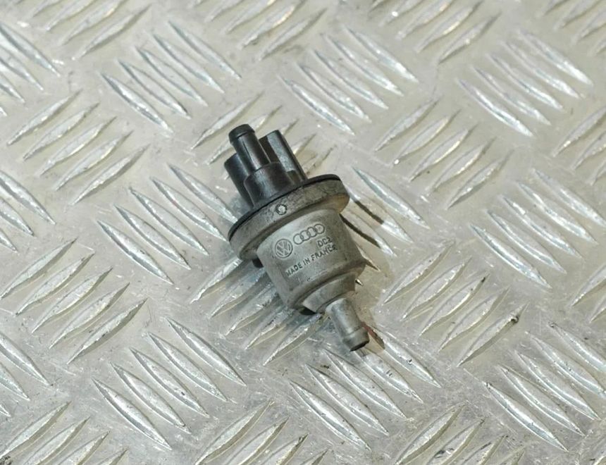 AUDI A3 8P (2003-2013) Solenoid Valve 058133517B 2514668