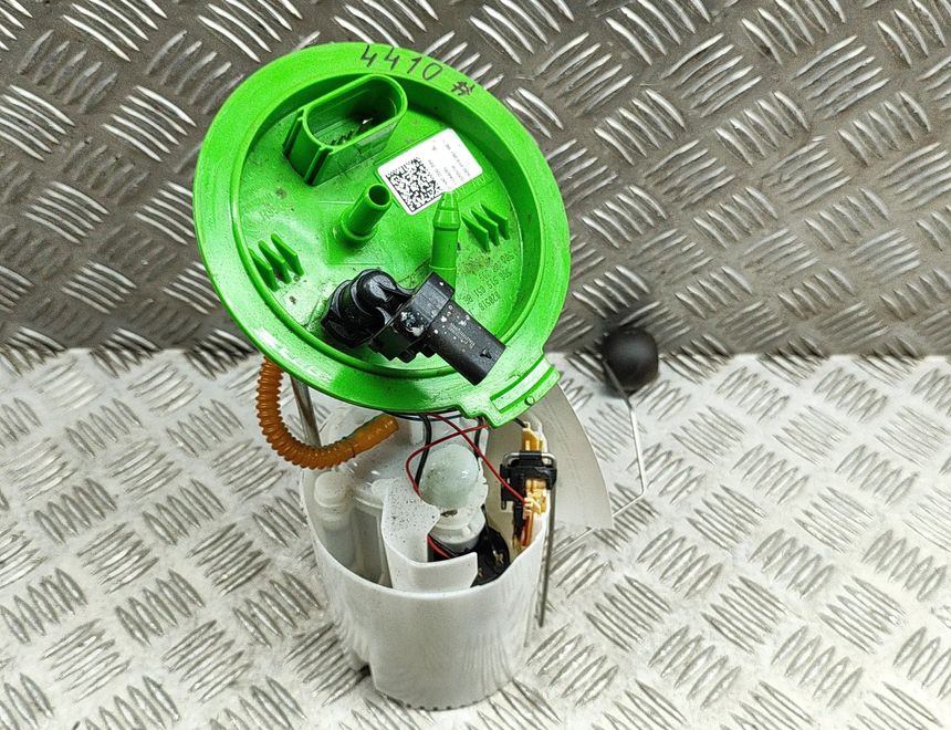 VOLKSWAGEN Golf 7 generation (2012-2024) Degvielas sūknis degvielas tvertnē 0580200399,5Q0919051BE 25388343