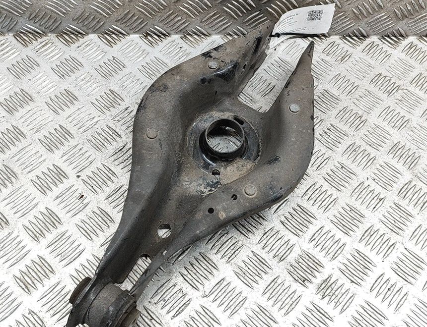 BMW 3 Series G20/G21/G28 (2018-2024) Задняя правая H-образная вилка 6886451 25395977