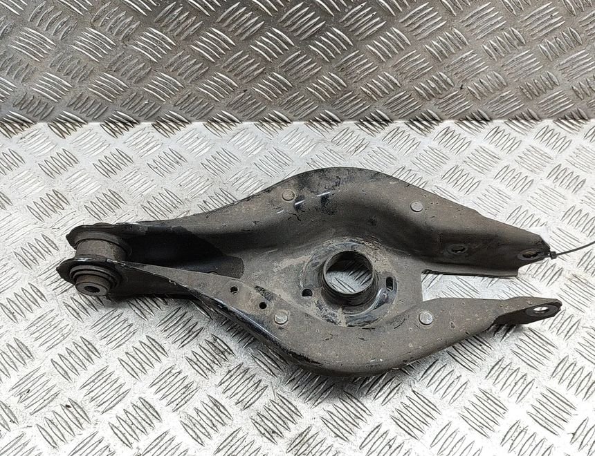 BMW 3 Series G20/G21/G28 (2018-2024) Задняя левая Н-образная вилка 6886451 25395978