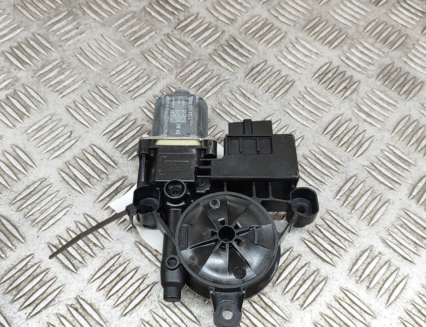SKODA Octavia 3 generation (2013-2020) Rear Right Door Window Control Motor 0130822724,5Q0959812E 25590764