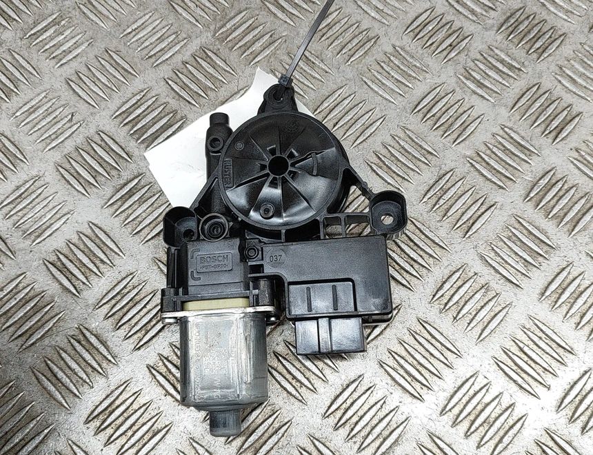 SKODA Octavia 3 generation (2013-2020) Rear Left Door Window Control Motor 5Q0959811E 25590765