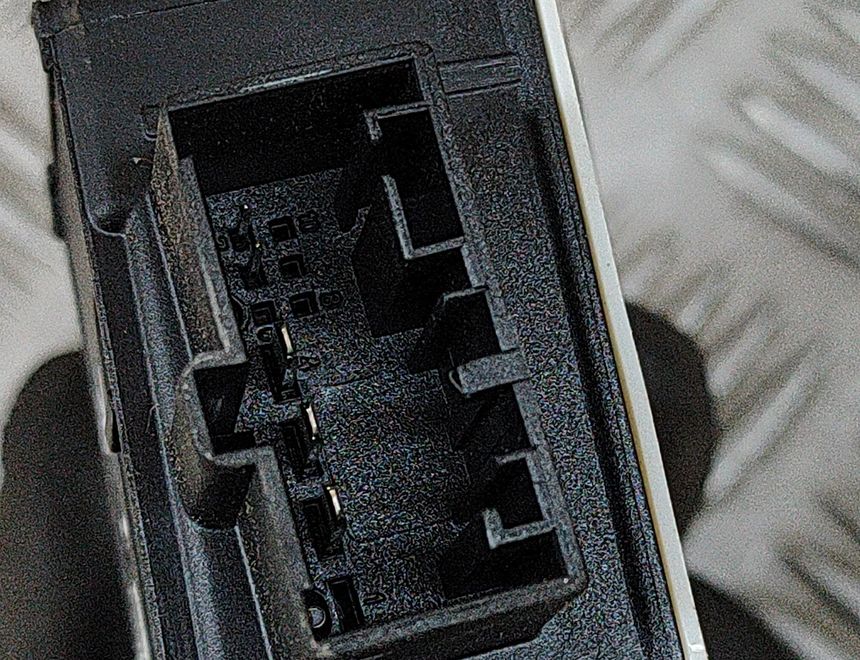 VOLKSWAGEN Tiguan 2 generation (2016-2024) Rear left door window lifter 5NA839461C,0130822725,5Q0959407E 25695548