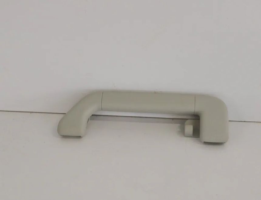 VOLKSWAGEN Touareg 2 generation (2010-2018) Aizmugurējais kreisais jumta rokturis 7P0857643 2576910