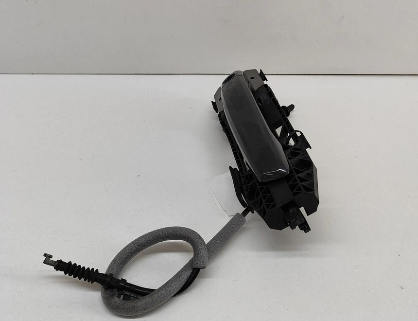 AUDI A3 8V (2012-2020) Priekšējo labo durvju ārējais rokturis 8V0837206A,8V0837885,5N0837017D 25795496