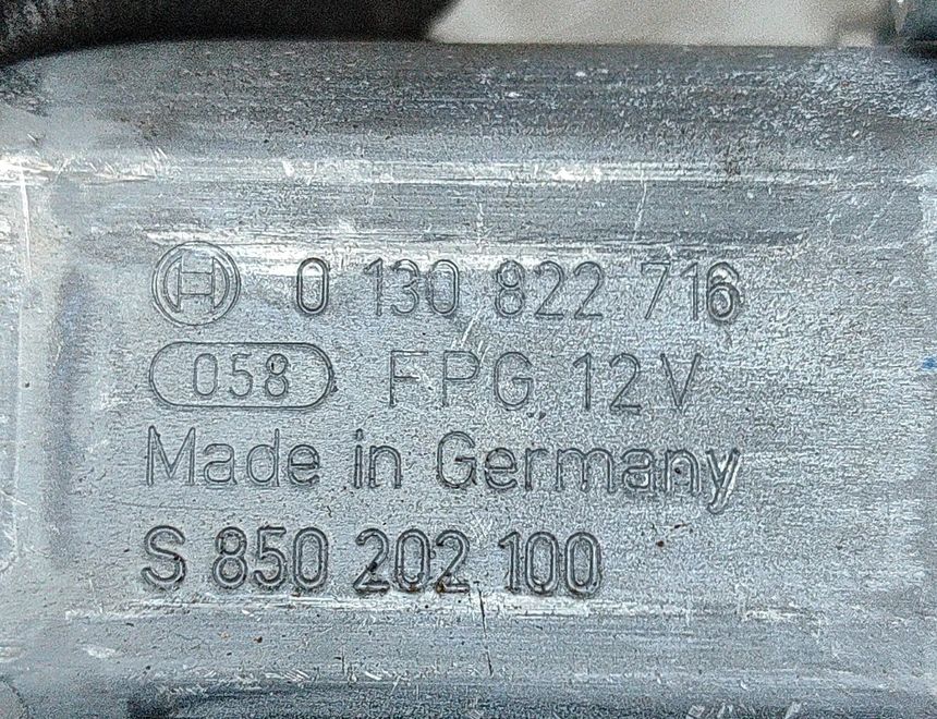 VOLKSWAGEN Golf R 7 generation (2013-2019) Front Right Door Window Control Motor 5Q0959802B,0130822716 25795991