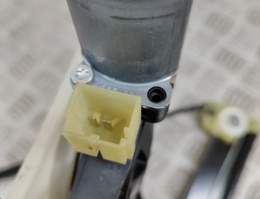 VOLKSWAGEN T-Roc 1 generation (2017-2024) Front Right Door Window Regulator 2GA837462F,0130822715,E850202097 25890335