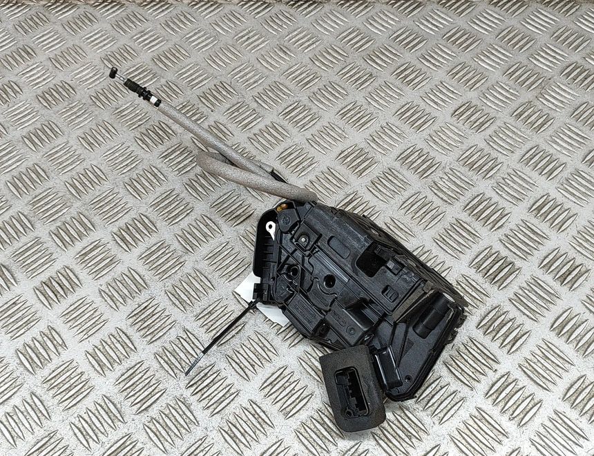 VOLKSWAGEN Golf 8 generation (2019-2023) Замок передней левой двери 5TC837015B 26287959