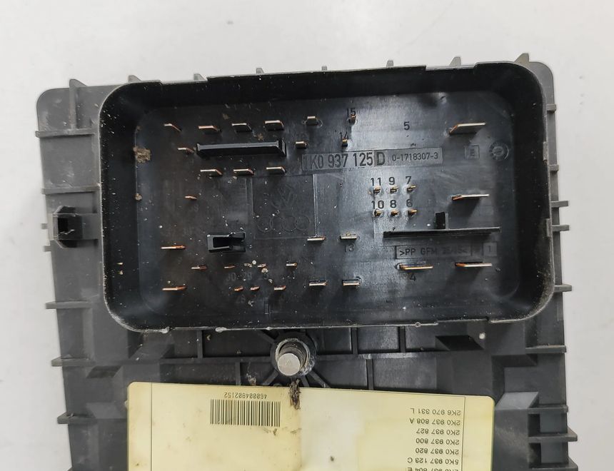 VOLKSWAGEN Caddy 4 generation (2015-2020) Fuse box 2K0937805A,2K0937804E,5K0937123C,2K0937820,2K6970331L,2K0937808A,2K0937827,2K0937800 26682345