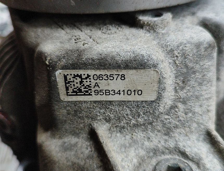 PORSCHE Macan 1 generation (2013-2023) Transfer Box 95B.341.010,95B927755B,95B.927.755.B,A2C74190600,95B341010 27371088