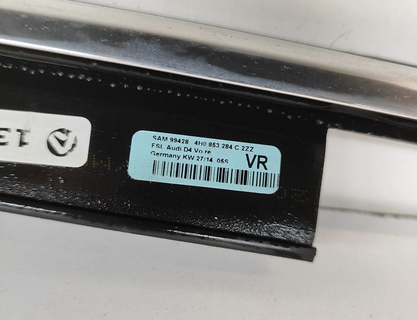 AUDI A8 D4/4H (2010-2018) Front Right Door Window Molding 4H0853284C 27752394