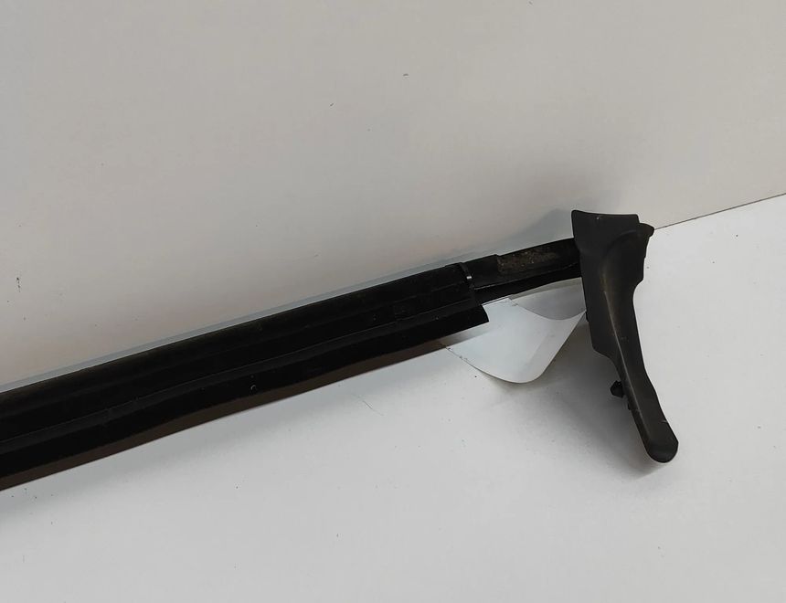 AUDI A8 D4/4H (2010-2018) Front Right Door Window Molding 4H0853284C 27752394