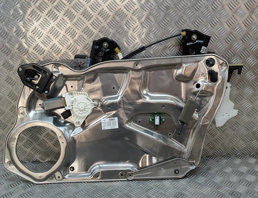 MERCEDES-BENZ CLS-Class C218/X218 (2011-2017) Стеклоподъемник передней правой двери A2128201302 27918933