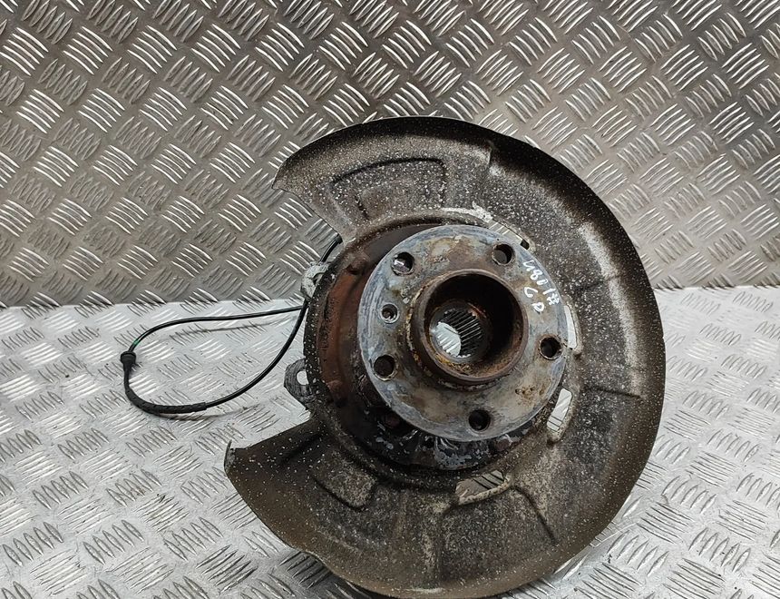 BMW X5 F15 (2013-2018) Rear Right Wheel Hub 6879102 27984129