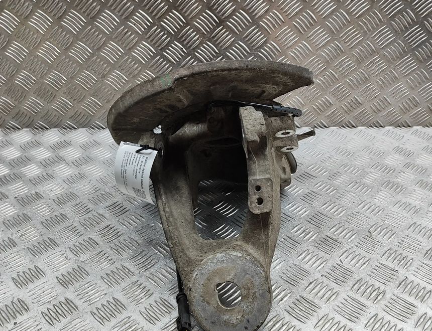 BMW X5 F15 (2013-2018) Rear Right Wheel Hub 6879102 27984129